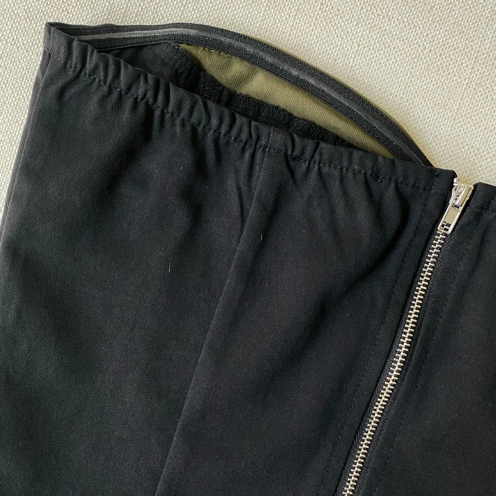 Pretty Little Thing Black Corset - Picture 3 of 5